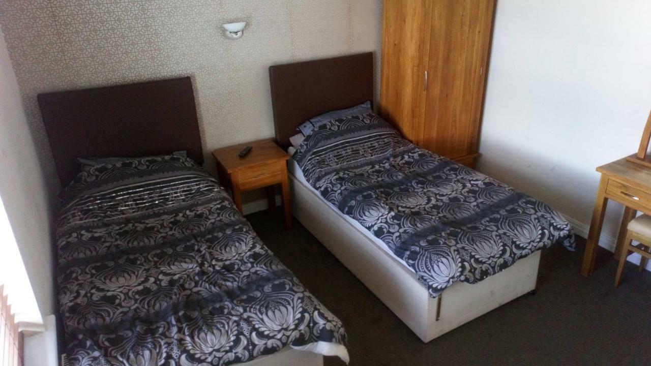 Duke Of York Hotel Hazel Grove Ngoại thất bức ảnh